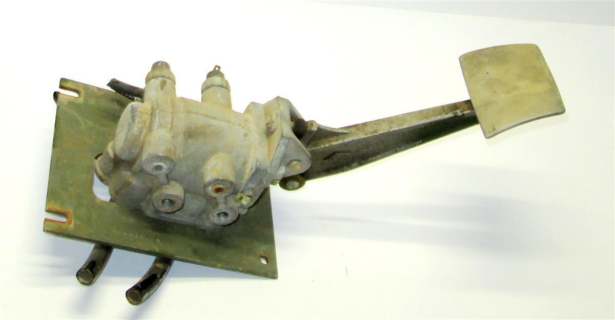 Treadle Valve Assembly with Brake Pedal HEMTT M978 M983 M984 M984A1